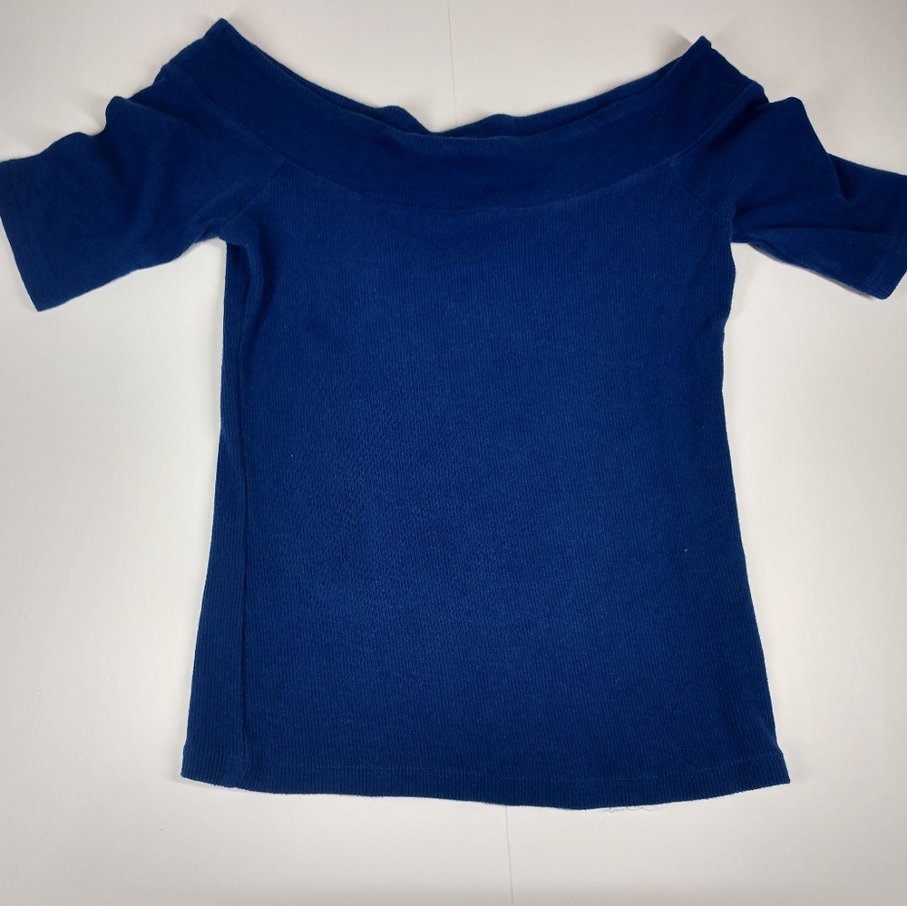 Blue crop top